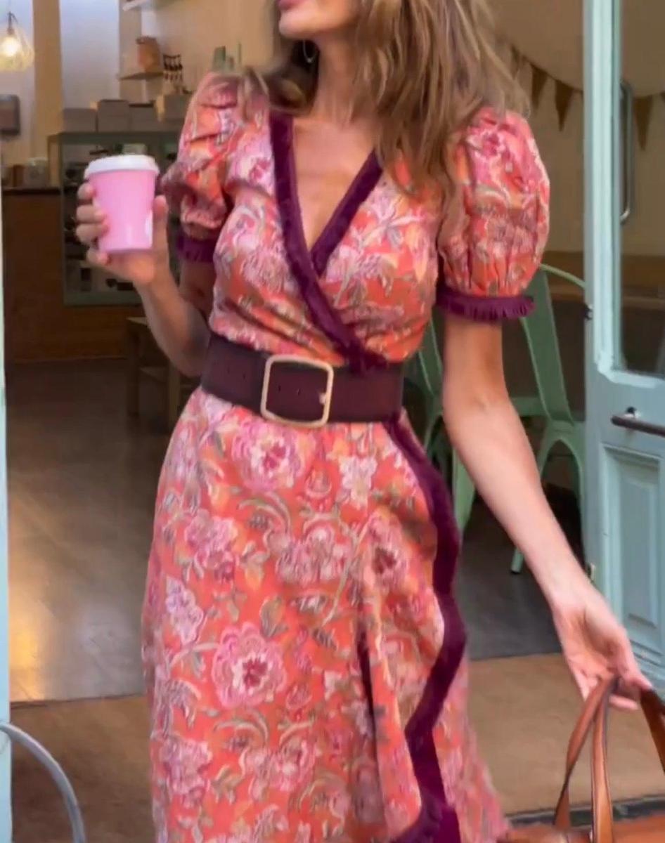 Viana – Floral Maxi Dress with V-Neck &amp; Ruffle Hem