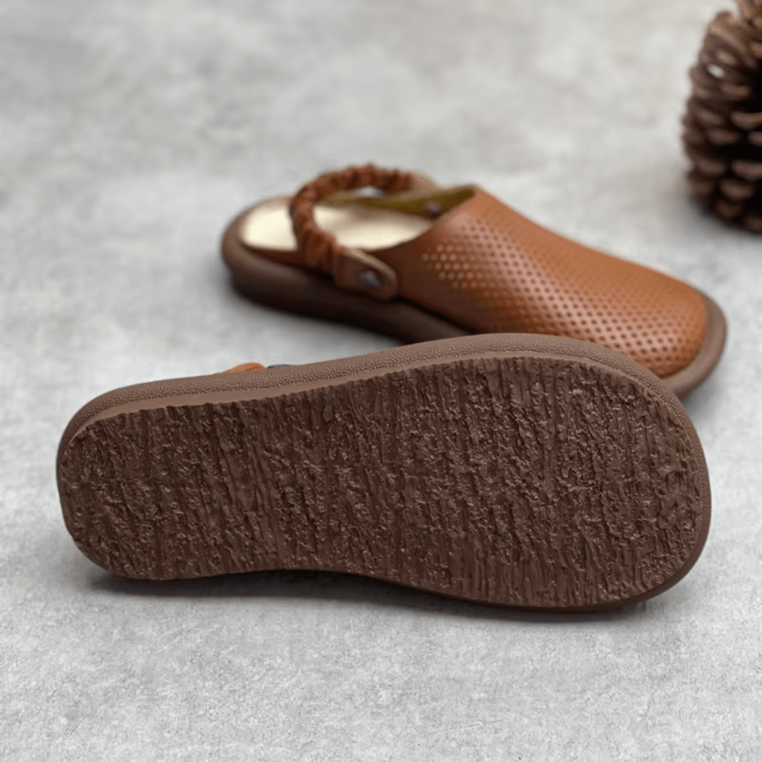 Iya – Minimalist Slip-On Sandal