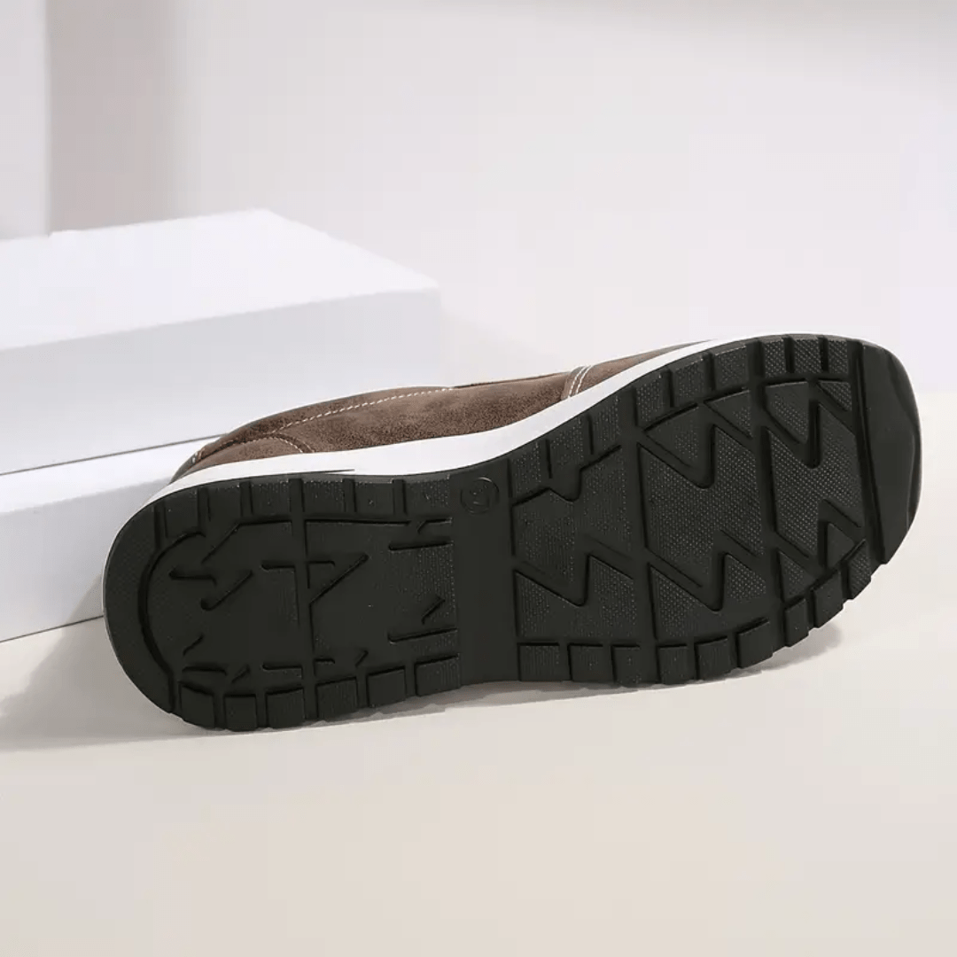 Danielle – Orthopedic Lace-Up Sneaker