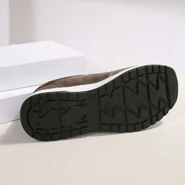 Danielle – Orthopedic Lace-Up Sneaker
