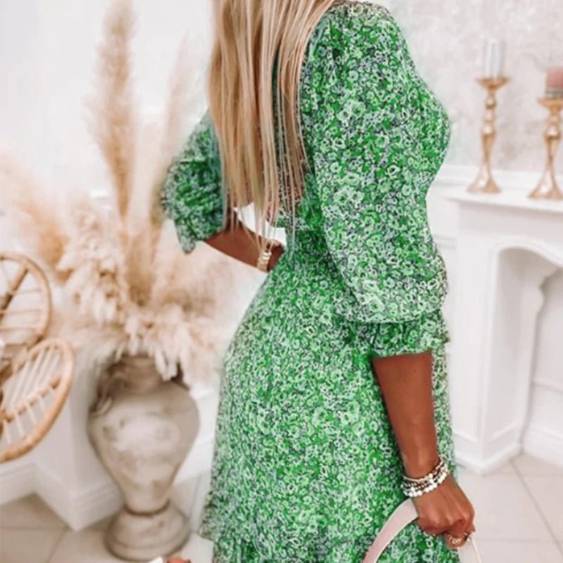 Sunna – Mini Floral V-Neck Dress with Smocked Waist