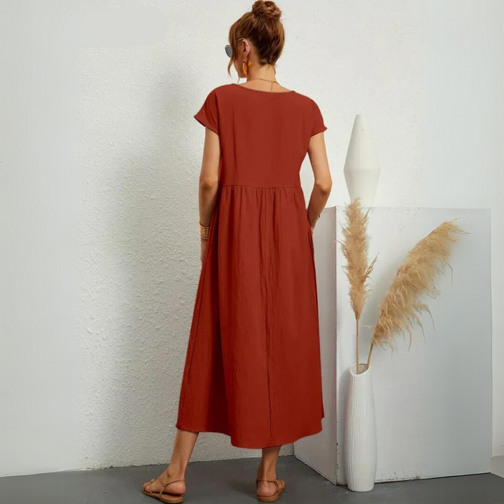 Amalia – Midi Dress with Round Neck &amp; Pockets