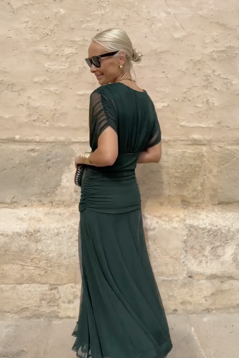 Mela – V-Neck Maxi Dress with Drop Shoulders