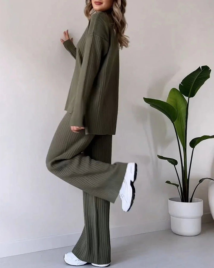 Iris – Slit Two-Piece Set with Relaxed Fit