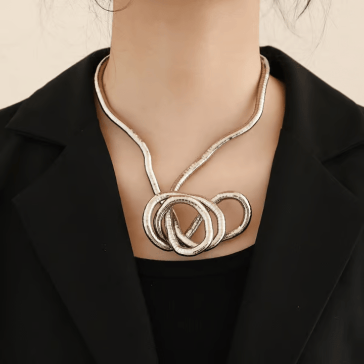 Tiffany – Flexible Loop Necklace