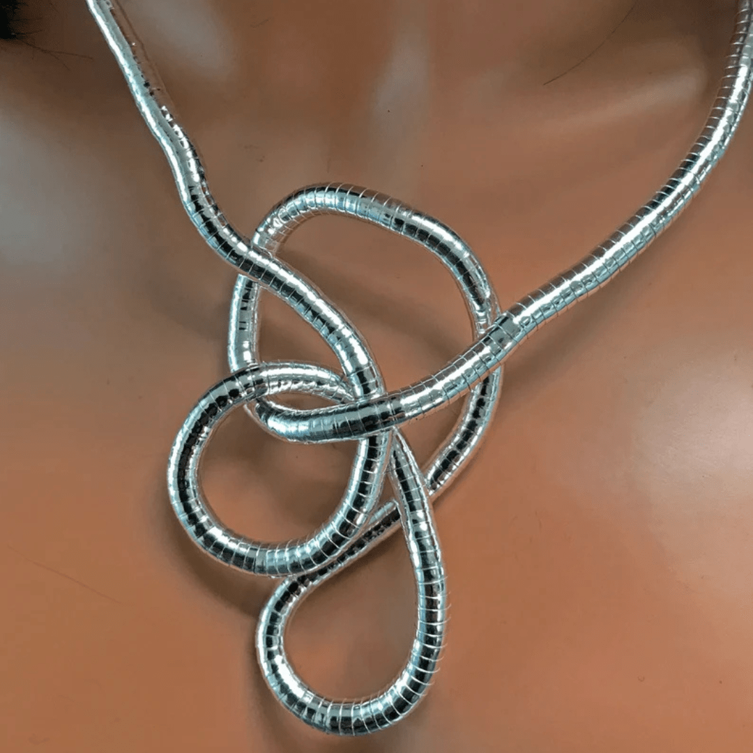 Tiffany – Flexible Loop Necklace