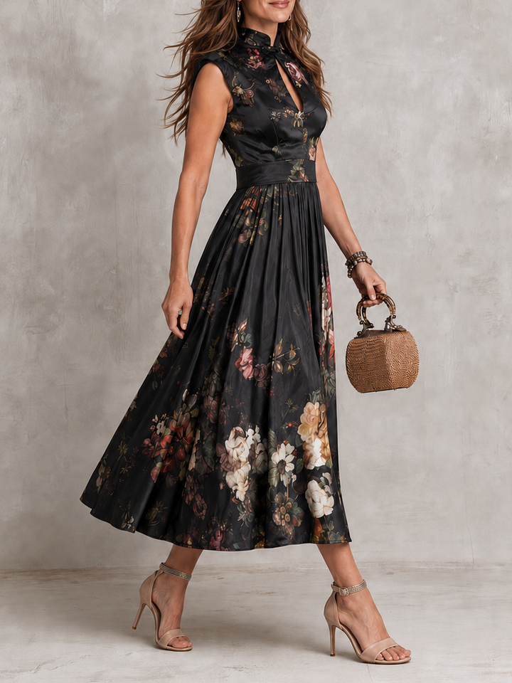 Mia | Keyhole Pleated Dress