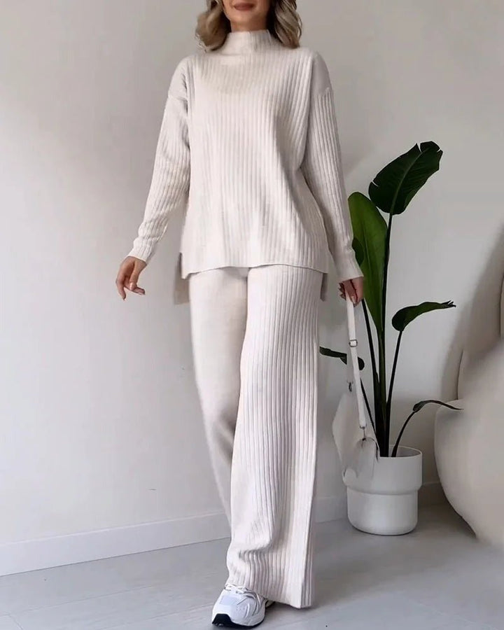Iris – Slit Two-Piece Set with Relaxed Fit