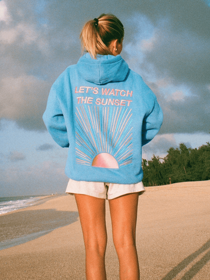 Dakota – Relaxed-Fit Graphic Hoodie