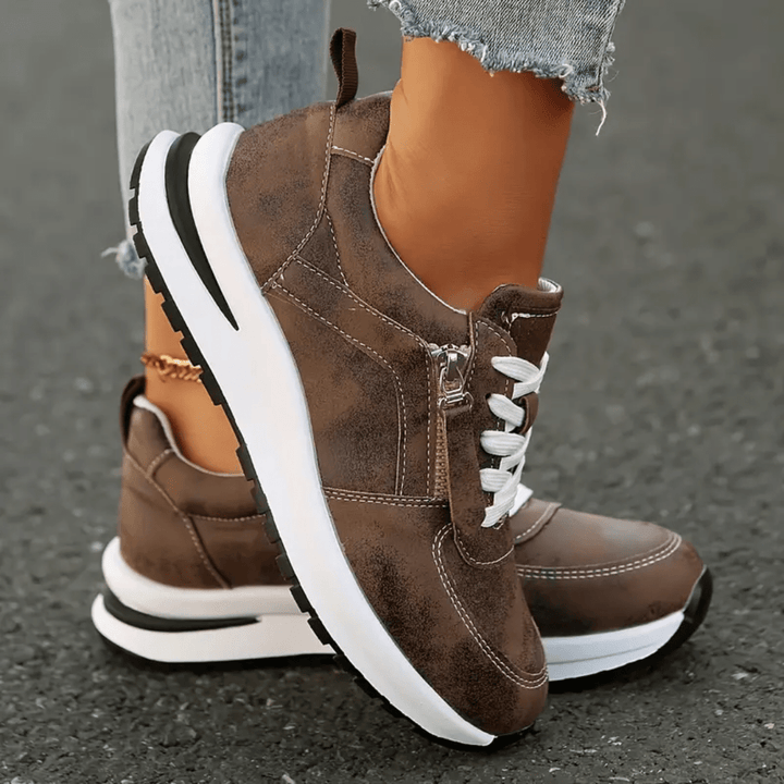 Danielle – Orthopedic Lace-Up Sneaker
