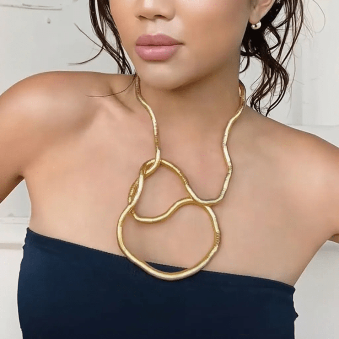 Tiffany – Flexible Loop Necklace