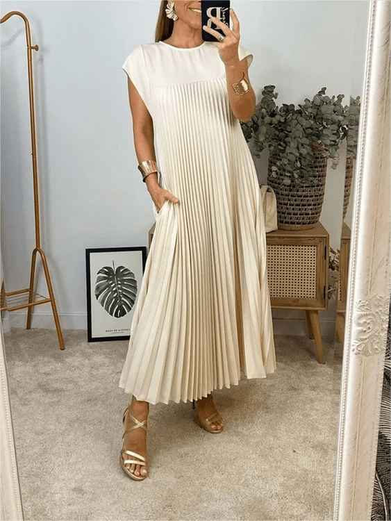 Sandra – Pleated Maxi Dress with Pockets