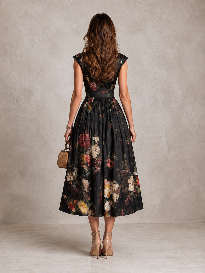 Mia | Keyhole Pleated Dress