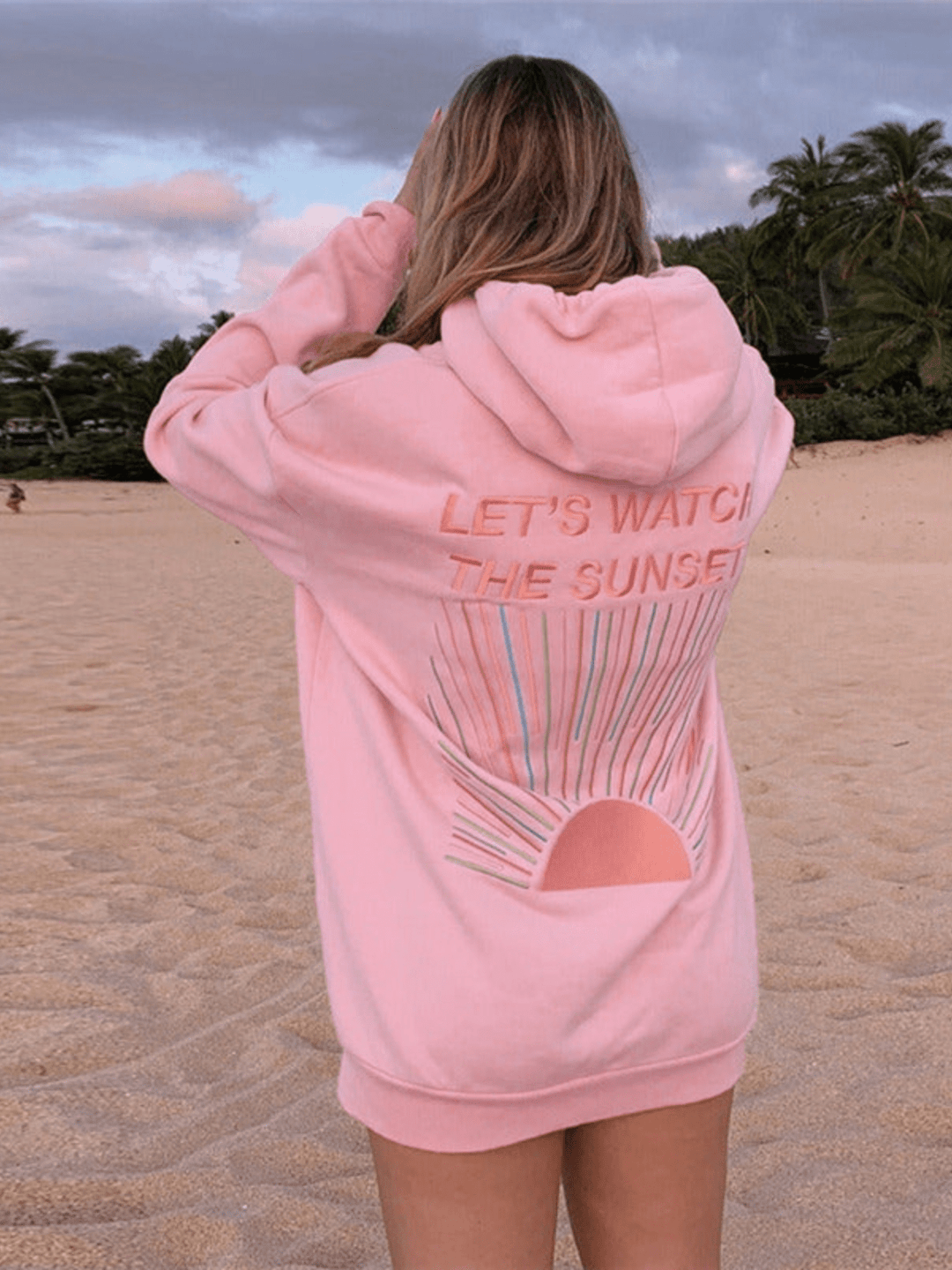 Dakota – Relaxed-Fit Graphic Hoodie