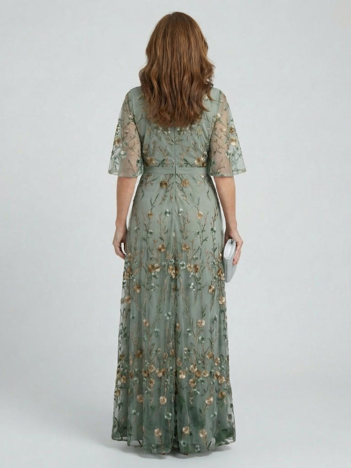 Selora | Flowy Floral Maxi Dress