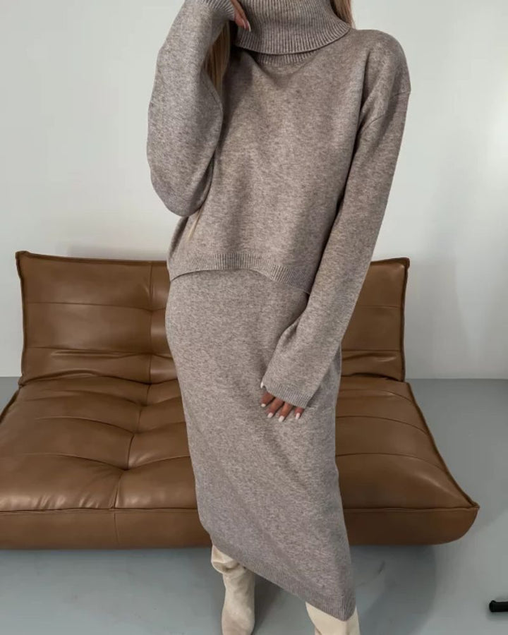 Close-up of a beige knit set with turtleneck, model&