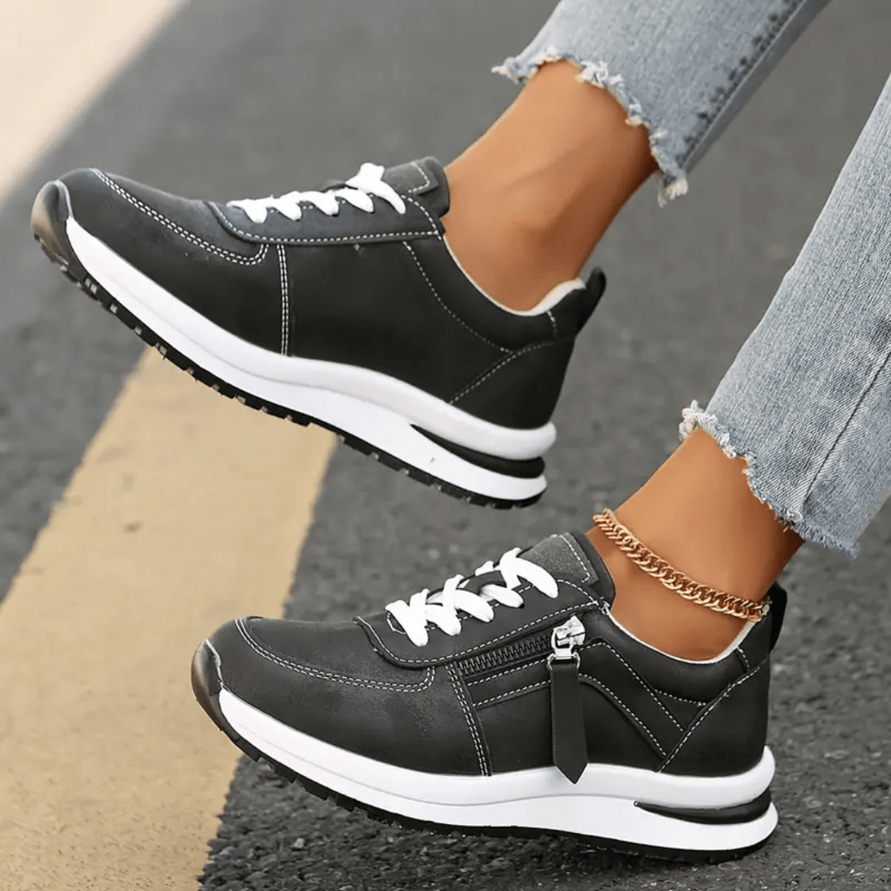 Danielle – Orthopedic Lace-Up Sneaker