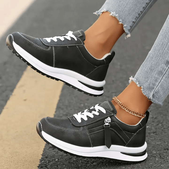Danielle – Orthopedic Lace-Up Sneaker