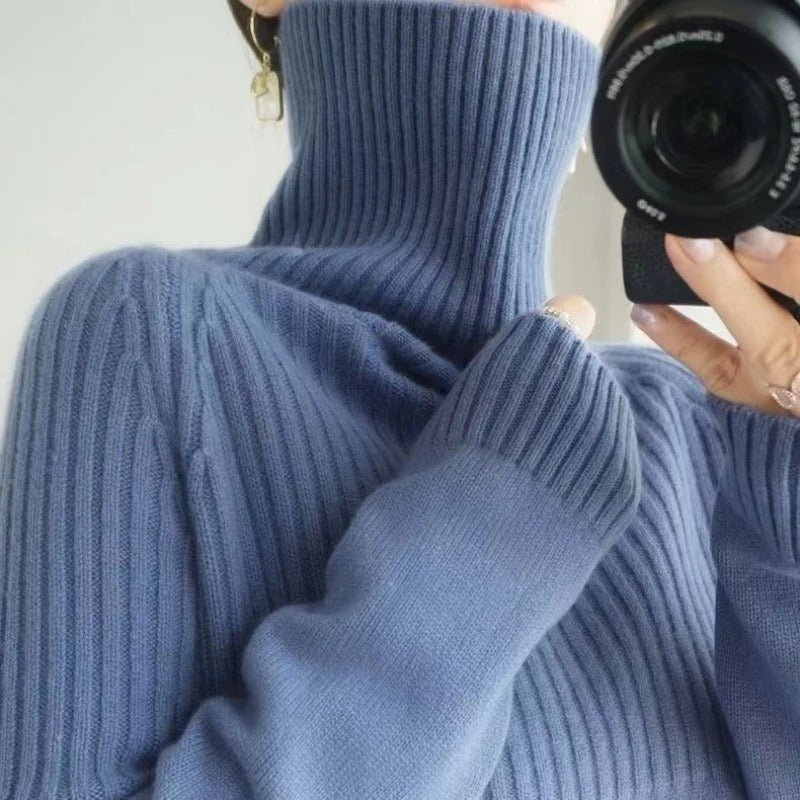 Jenica – Roll Neck Sweater with Relaxed Fit