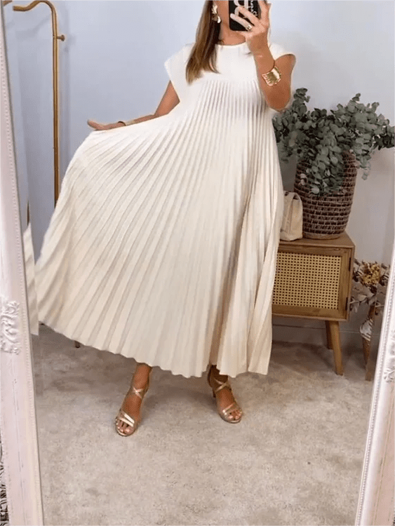 Sandra – Pleated Maxi Dress with Pockets