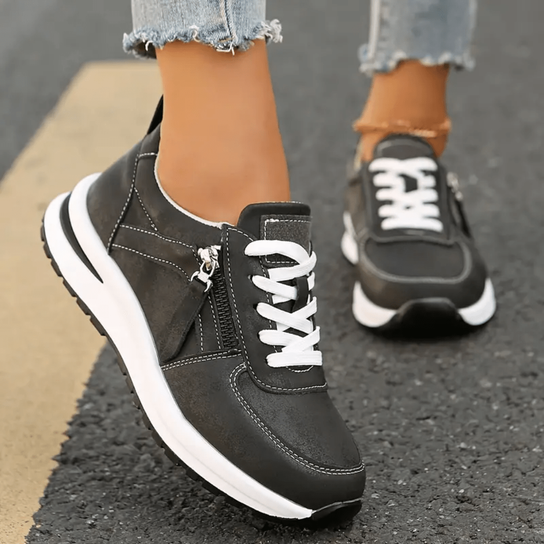 Danielle – Orthopedic Lace-Up Sneaker