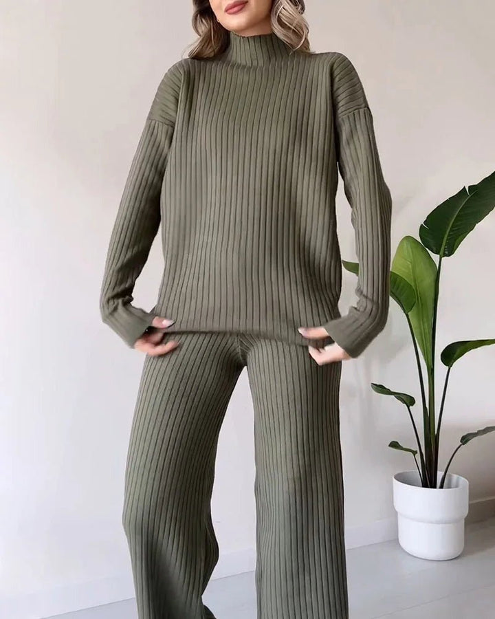 Iris – Slit Two-Piece Set with Relaxed Fit