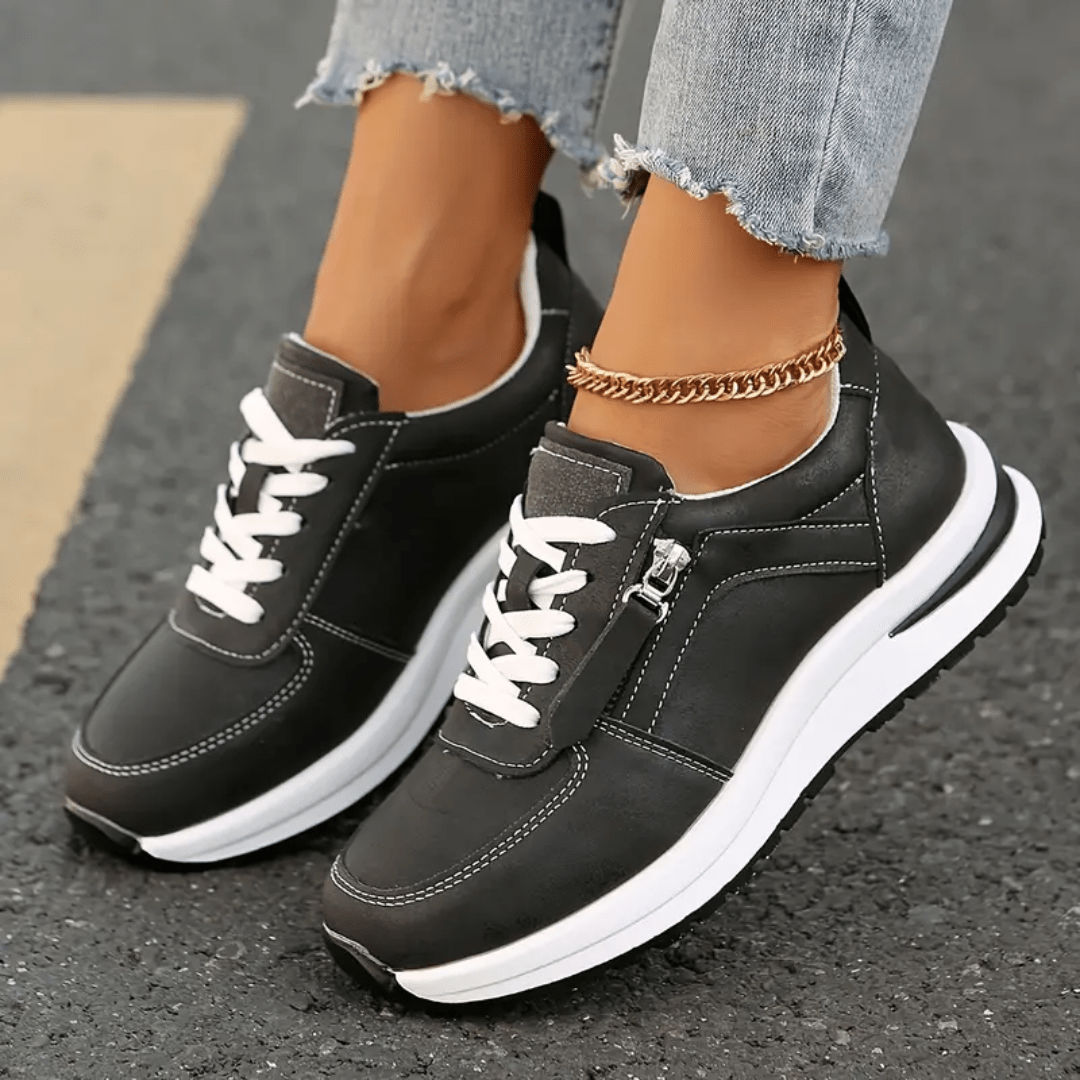 Danielle – Orthopedic Lace-Up Sneaker