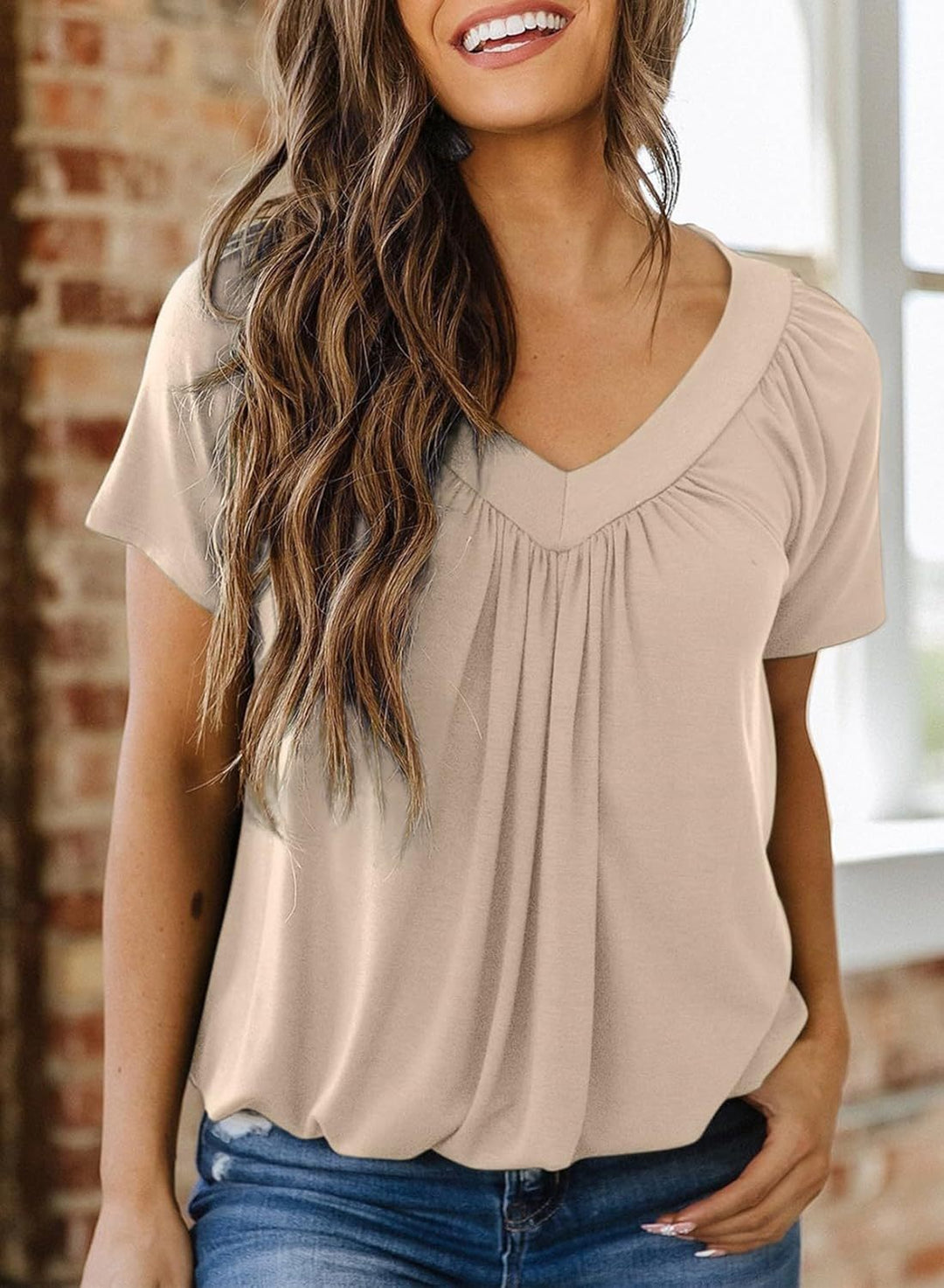 Maureen – V-Neck Short Sleeve Tee