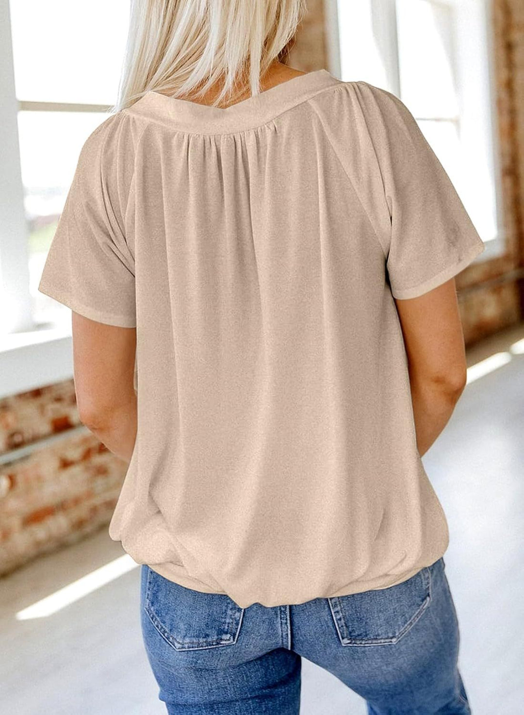 Maureen – V-Neck Short Sleeve Tee