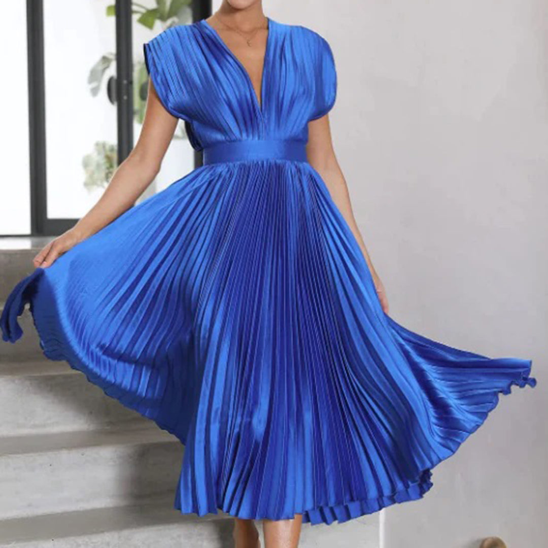 Maren | Pleated Midi Dress with V-Neck
