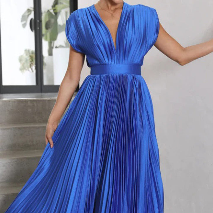 Maren | Pleated Midi Dress with V-Neck