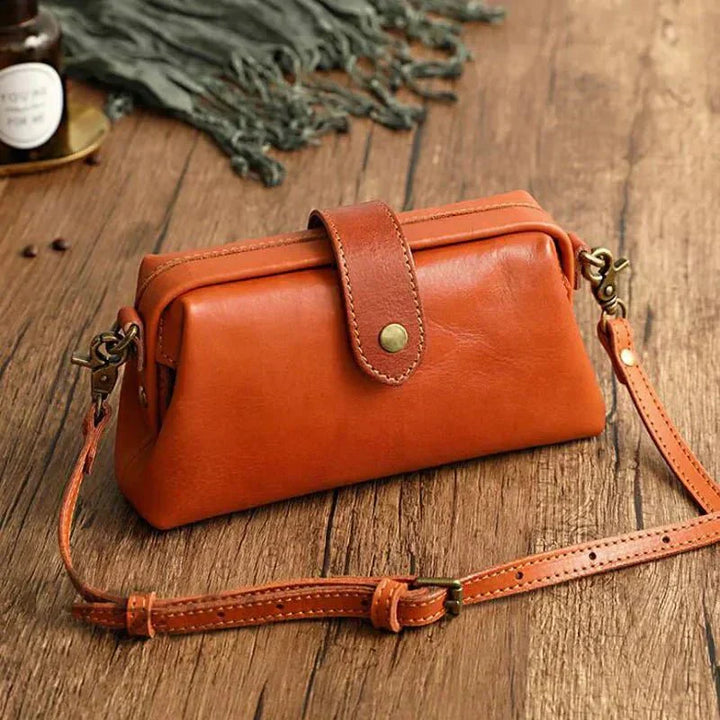 Eclipse Charm – Leather Shoulder Bag with Doctor&