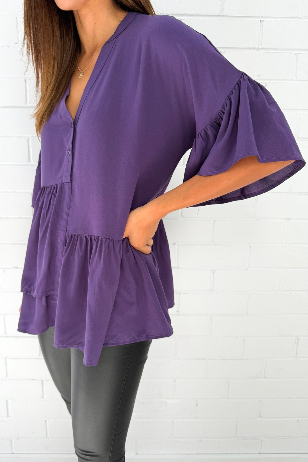 Elvie – V-Neck Blouse with Cuffed Sleeves