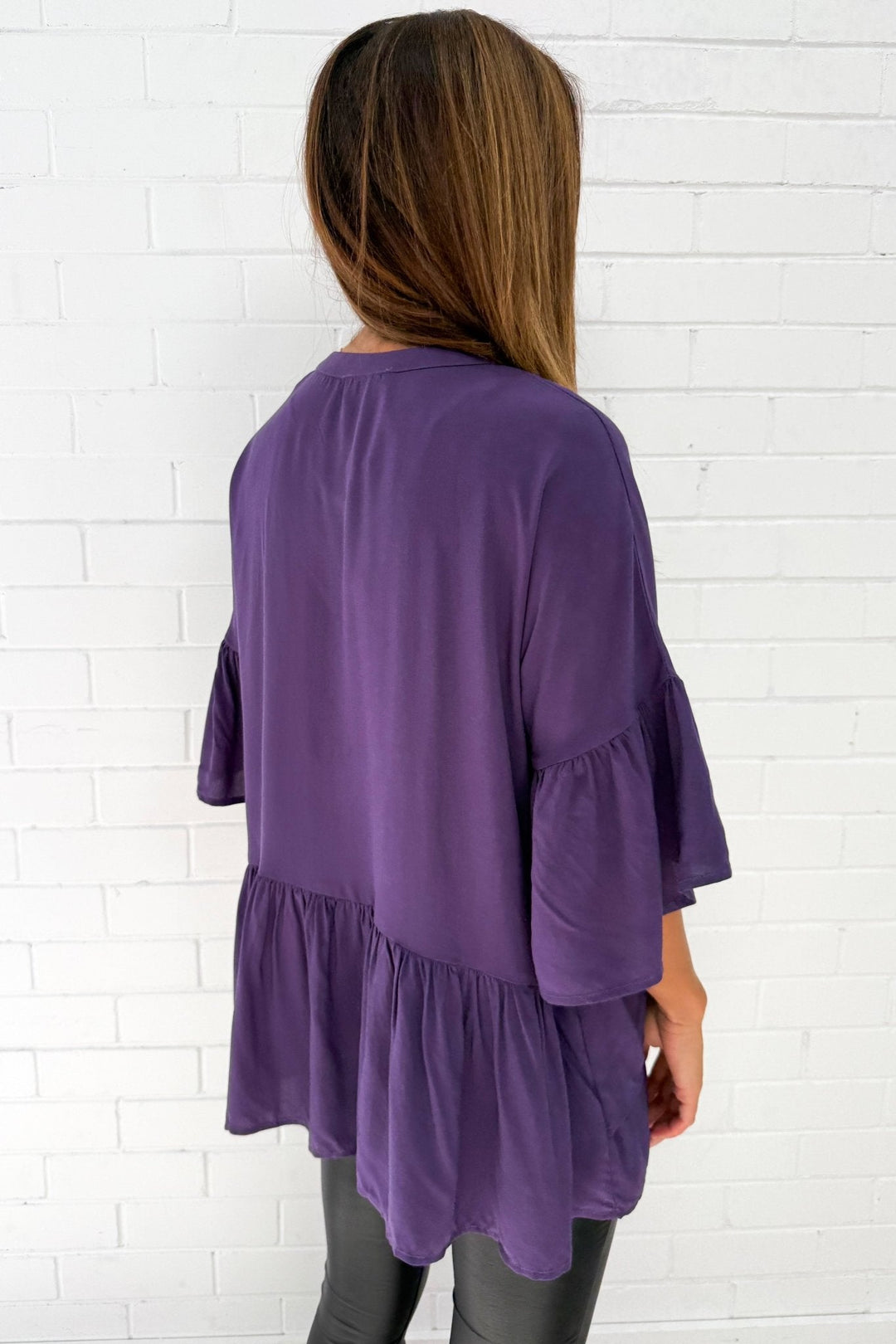 Elvie – V-Neck Blouse with Cuffed Sleeves