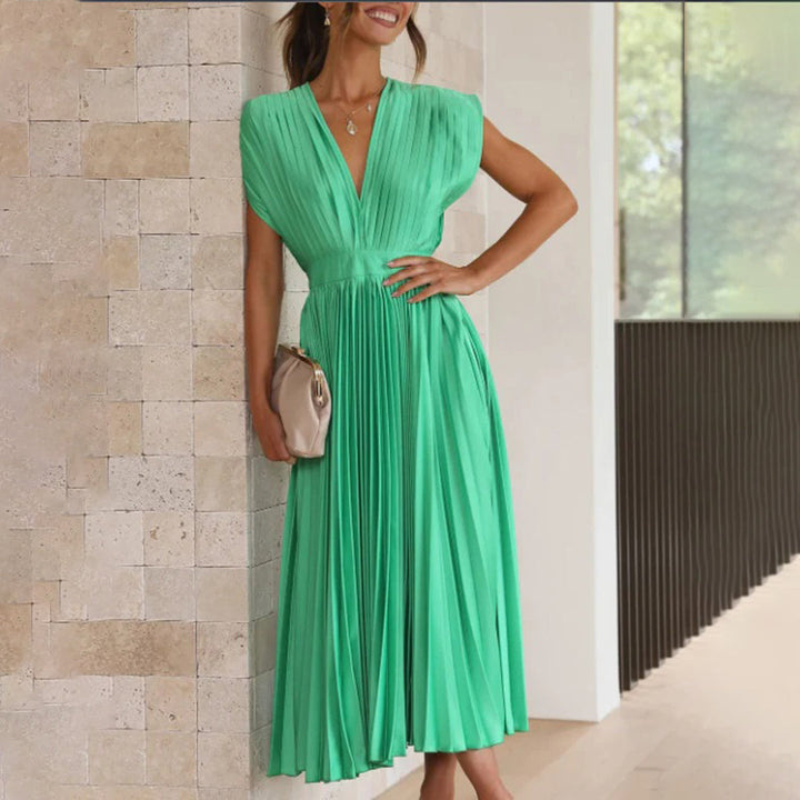 Maren | Pleated Midi Dress with V-Neck