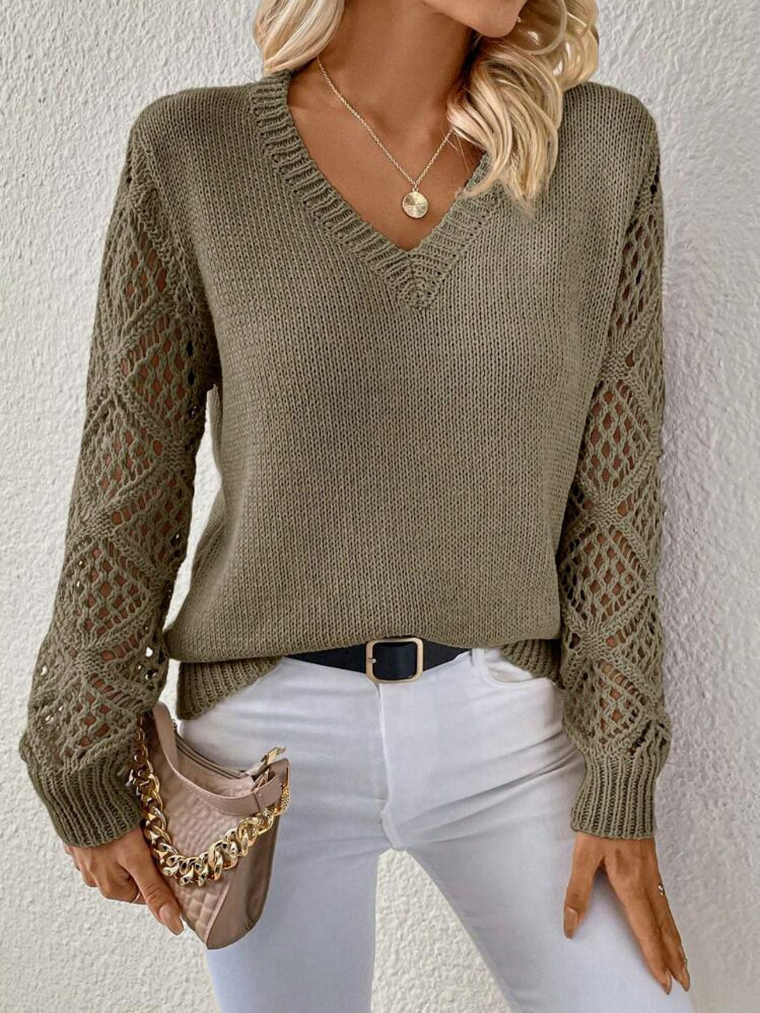 Elizabeth – Soft V-Neck Sweater