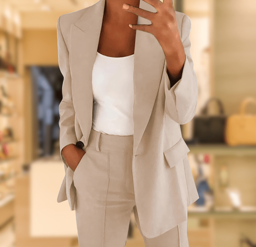 Ruby – Tailored Slim-Fit Suit with Lapel Blazer