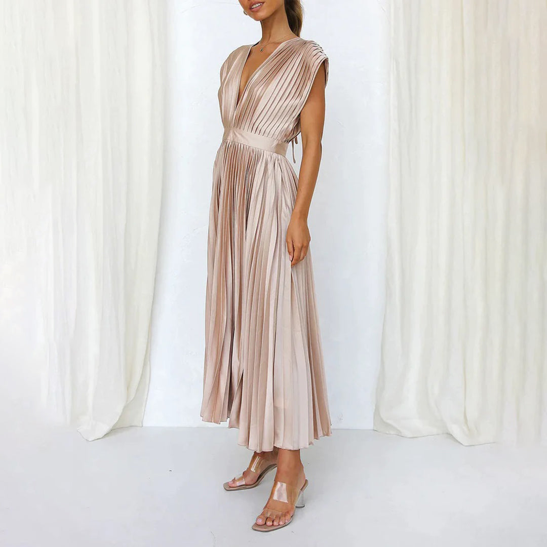 Maren | Pleated Midi Dress with V-Neck