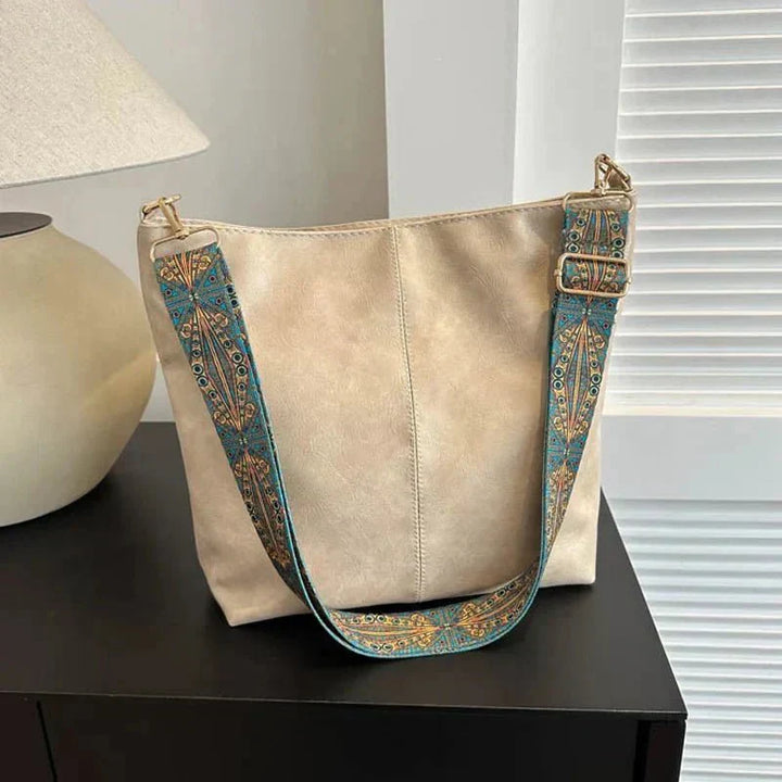 Tyla – Urban Heritage Shoulder Bag