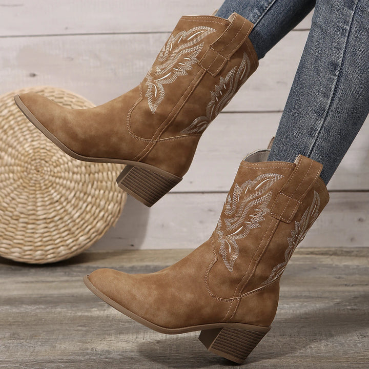 Joan | Embroidered Western Boots