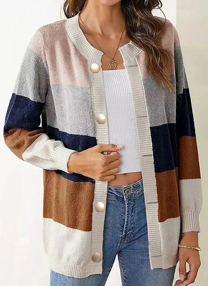 Phoebe – Knit Cardigan with Oversized Buttons