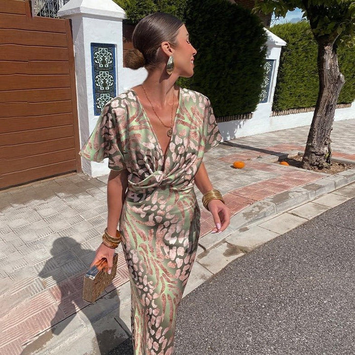 Palmera – Twisted V-Neck Printed Maxi Dress