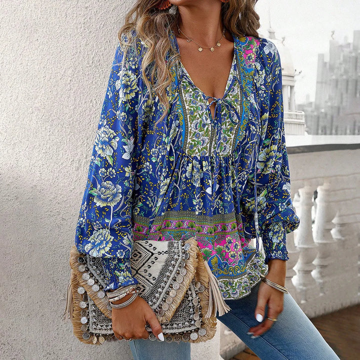 Kalina – Relaxed Blouse with Stitched Detailing