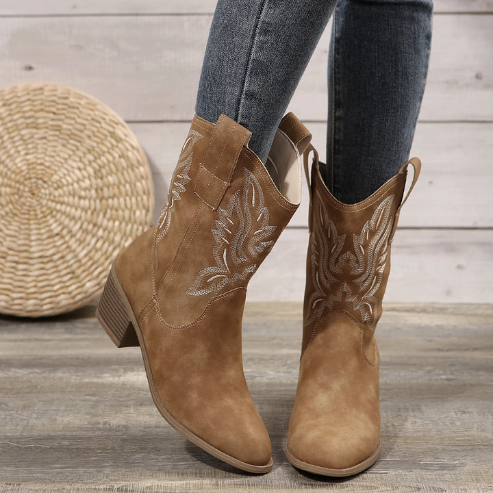Joan | Embroidered Western Boots