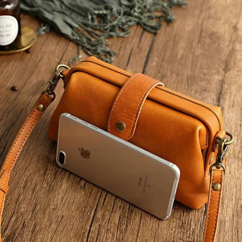 Eclipse Charm – Leather Shoulder Bag with Doctor&