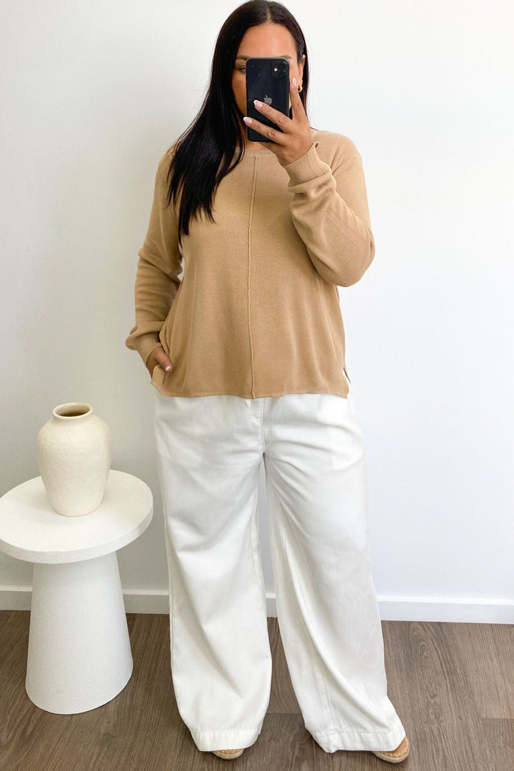 Vana – Knit Top with Side Split