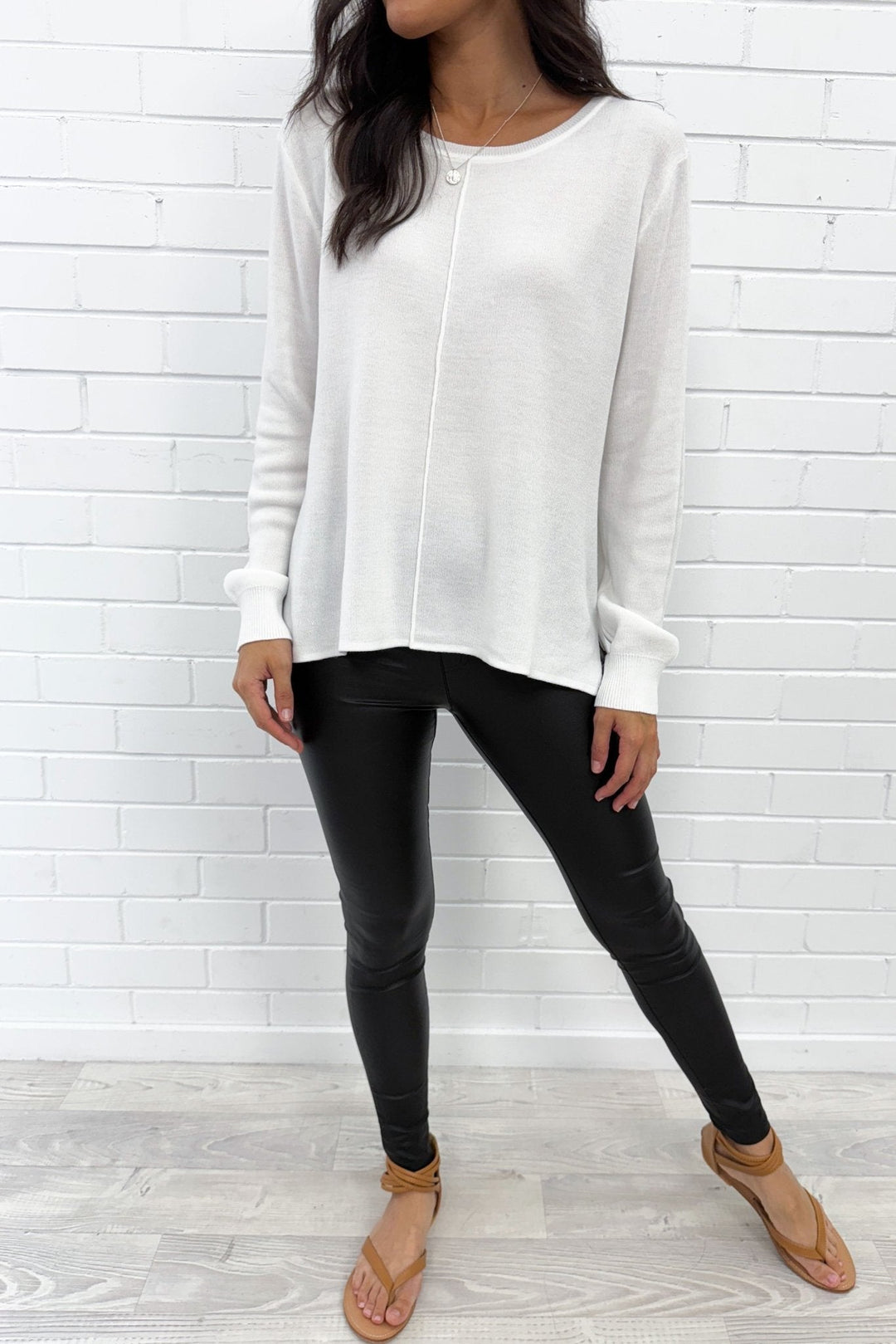 Vana – Knit Top with Side Split