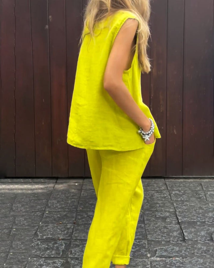 Callana – Sleeveless Two-Piece Palazzo Set