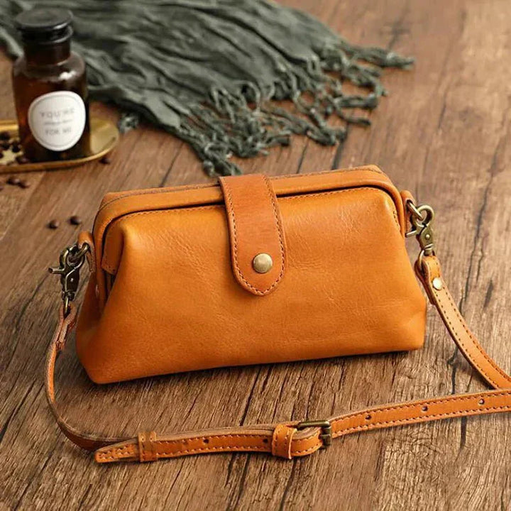 Eclipse Charm – Leather Shoulder Bag with Doctor&