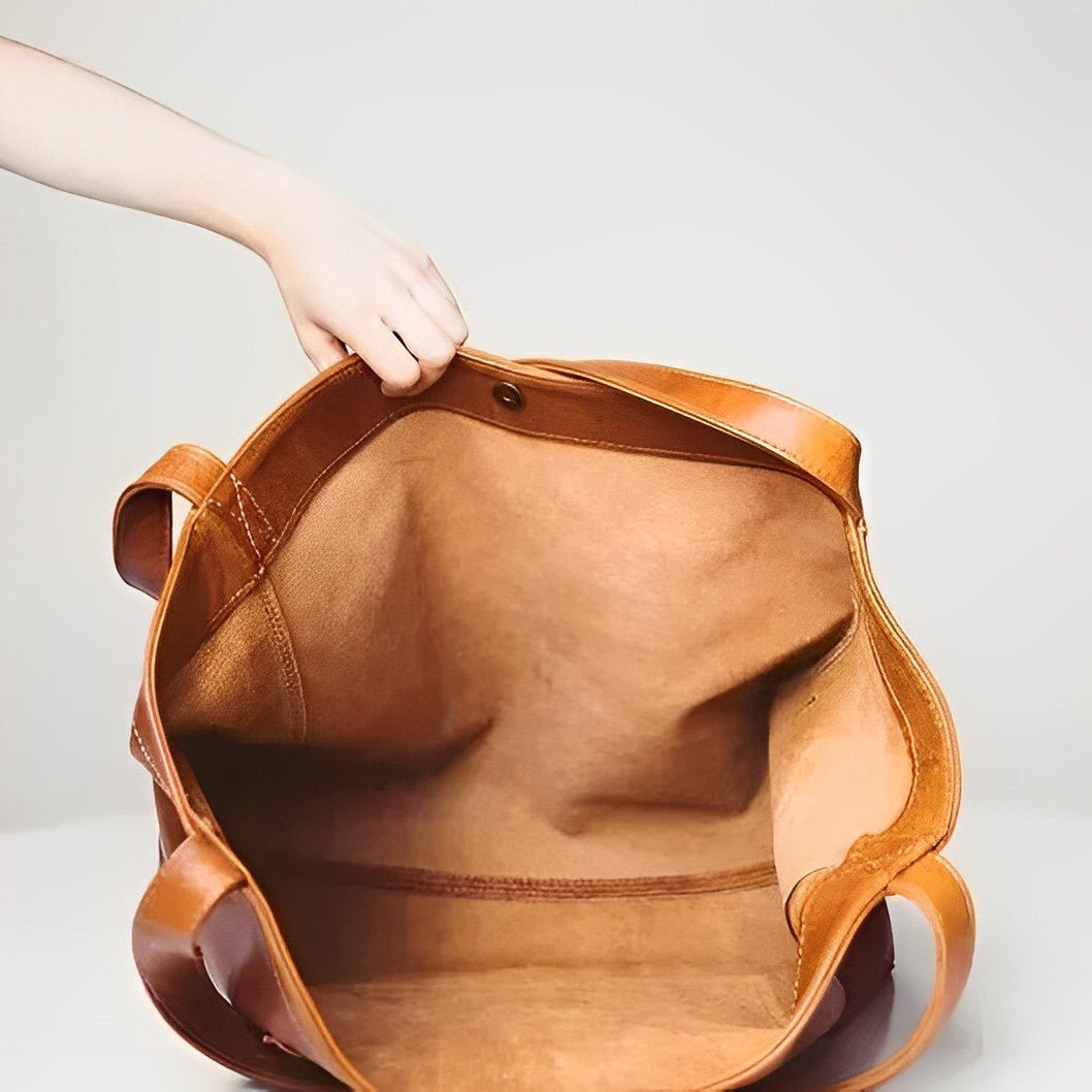 Sunset Luxe – Timeless Leather Shoulder Bag